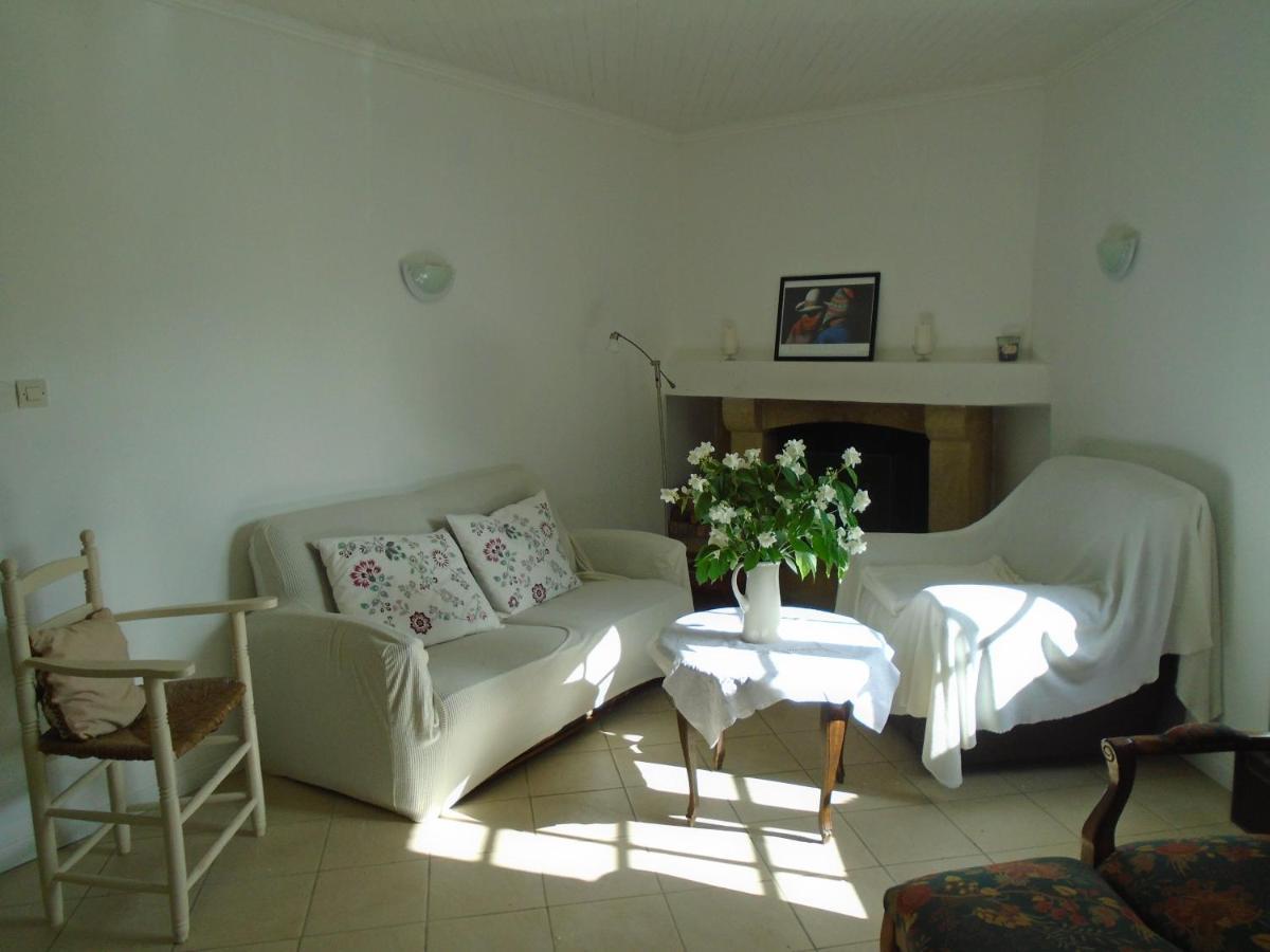 L'elie Sous Les Noyers, Le Holiday home *