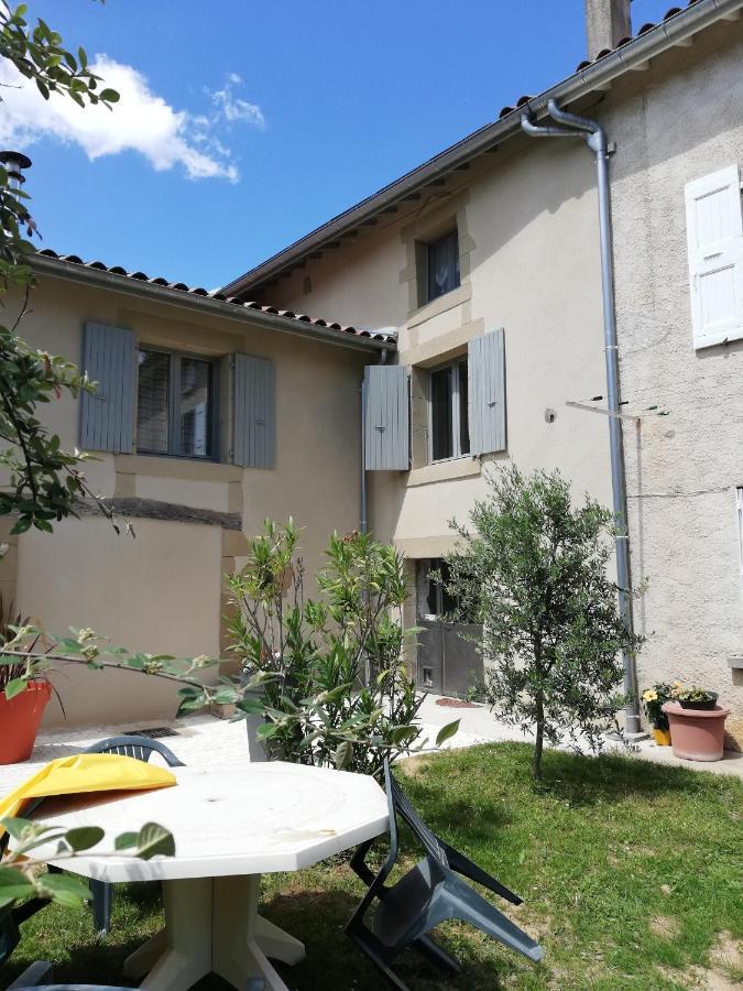 L'elie Sous Les Noyers, Le * Clerieux